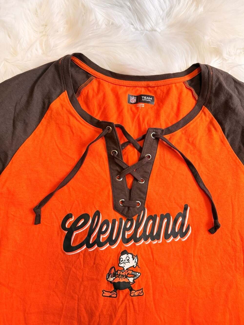 NFL Team Apparel Cleveland Browns Lace-Up T-Shirt Women's Size Large - Picture 2 of 3